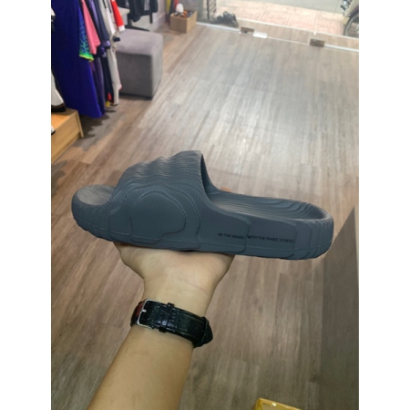 DÉP ADILETTE 22 XÁM ĐEN