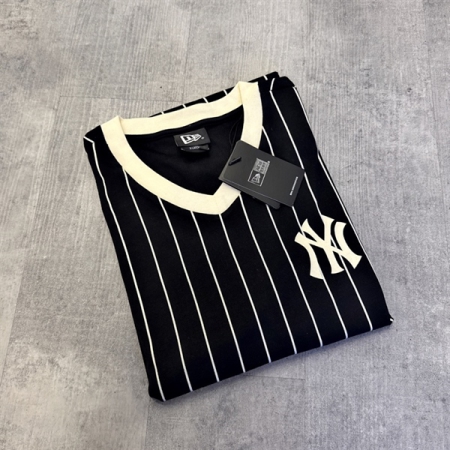 ÁO THUN THỜI TRANG NEW ERA UNISEX NY SỌC DỌC “565490”