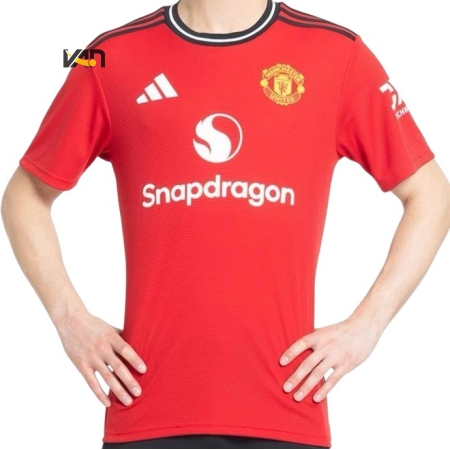 ÁO BÓNG ĐÁ ADIDAS MANCHESTER UNITED FAN ( CỔ ĐỘNG VIÊN ) - ĐỎ “KR2562”